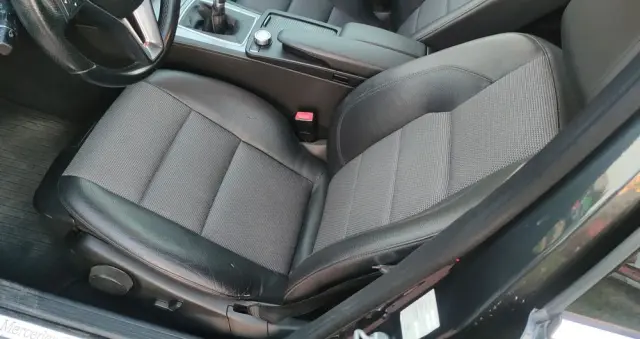 MERCEDES-BENZ Klasa C 220 T CDI DPF (BlueEFFICIENCY) Avantgarde