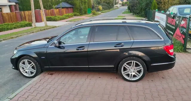 MERCEDES-BENZ Klasa C 220 T CDI DPF (BlueEFFICIENCY) Avantgarde