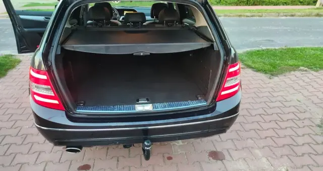 MERCEDES-BENZ Klasa C 220 T CDI DPF (BlueEFFICIENCY) Avantgarde