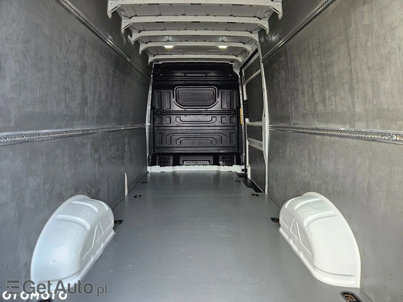 VOLKSWAGEN Crafter L