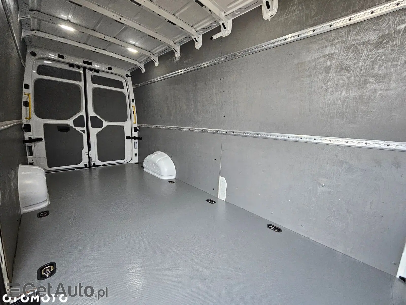 VOLKSWAGEN Crafter L