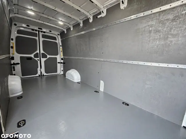 VOLKSWAGEN Crafter L