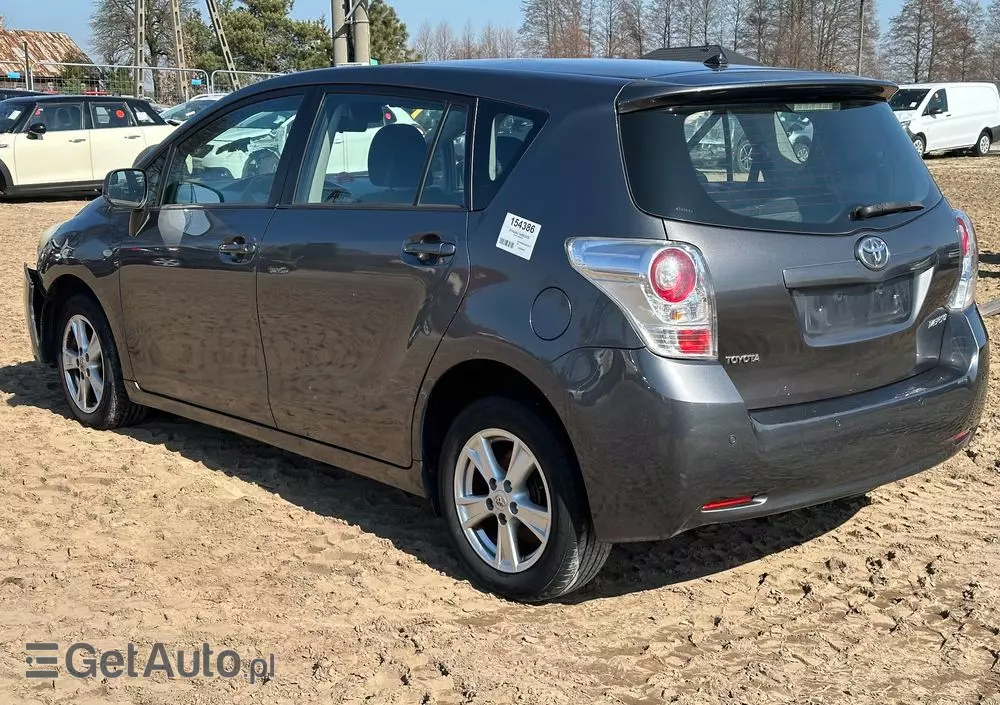 TOYOTA Verso 2.0 D-4D Luna