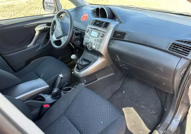 TOYOTA Verso 2.0 D-4D Luna