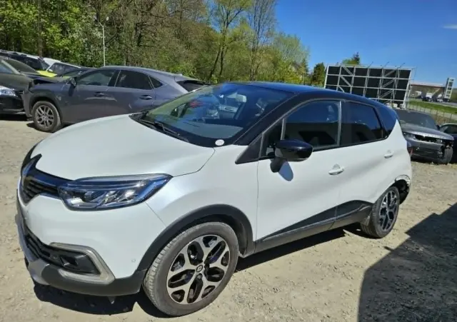 RENAULT Captur TCe 120 EDC Dynamique