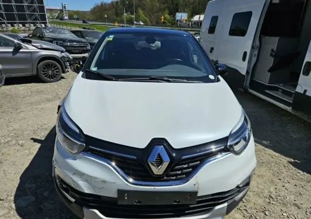 RENAULT Captur TCe 120 EDC Dynamique