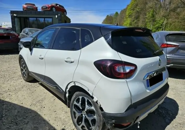 RENAULT Captur TCe 120 EDC Dynamique
