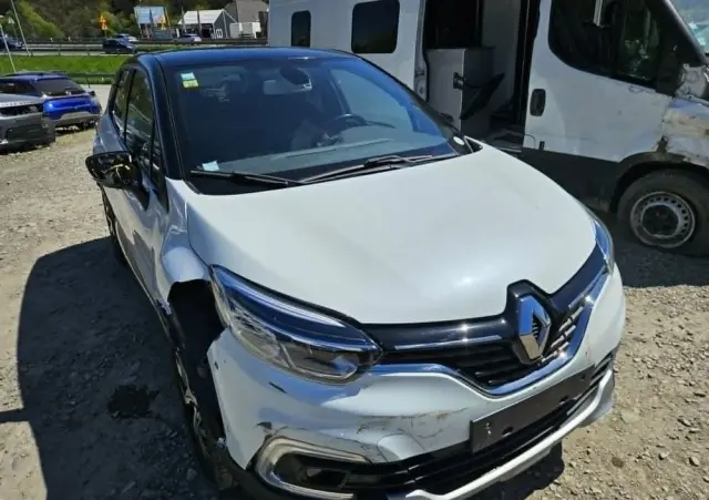 RENAULT Captur TCe 120 EDC Dynamique