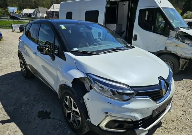 RENAULT Captur TCe 120 EDC Dynamique