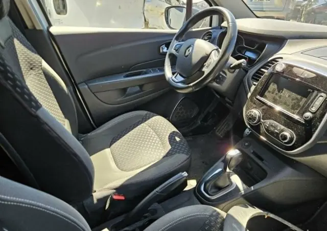RENAULT Captur TCe 120 EDC Dynamique