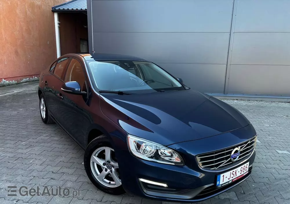 VOLVO S60 D2 Momentum