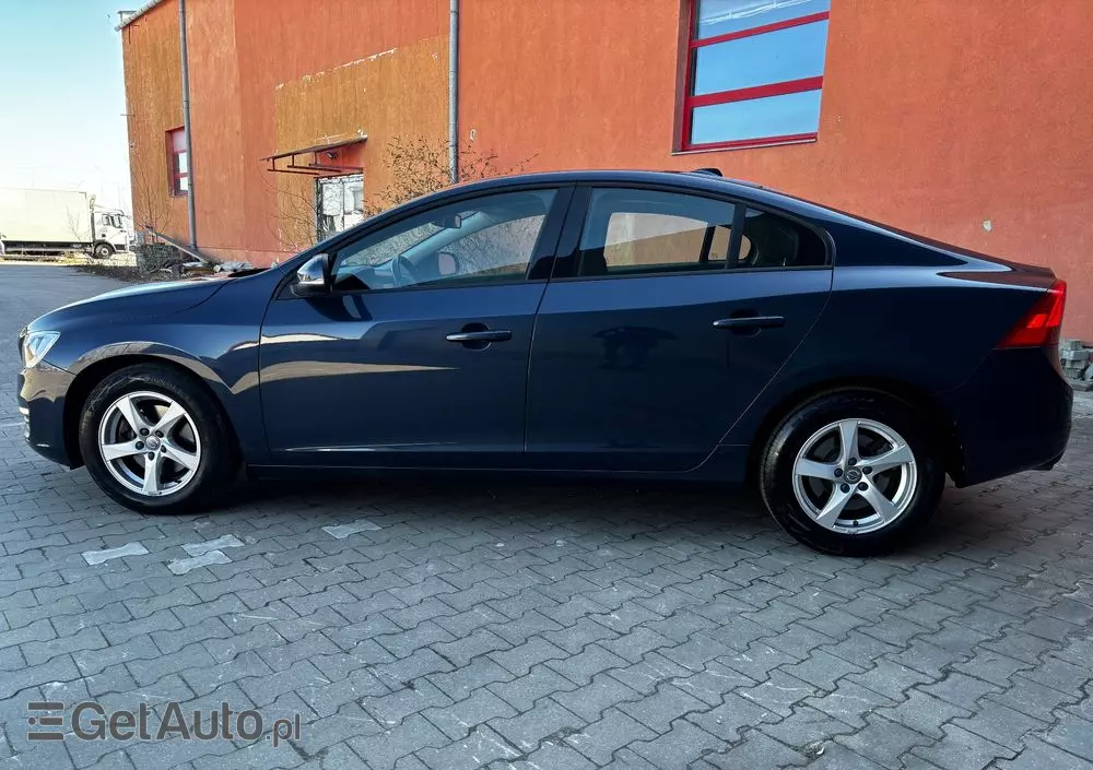 VOLVO S60 D2 Momentum