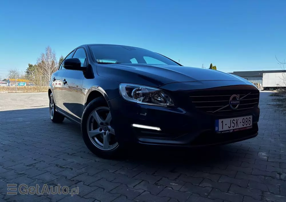 VOLVO S60 D2 Momentum