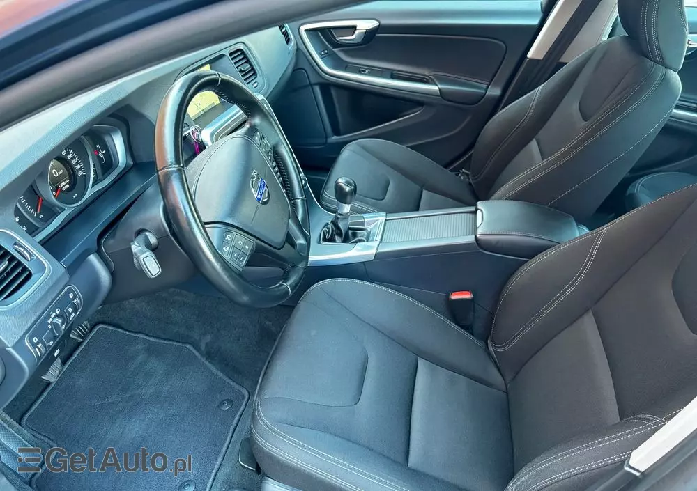 VOLVO S60 D2 Momentum