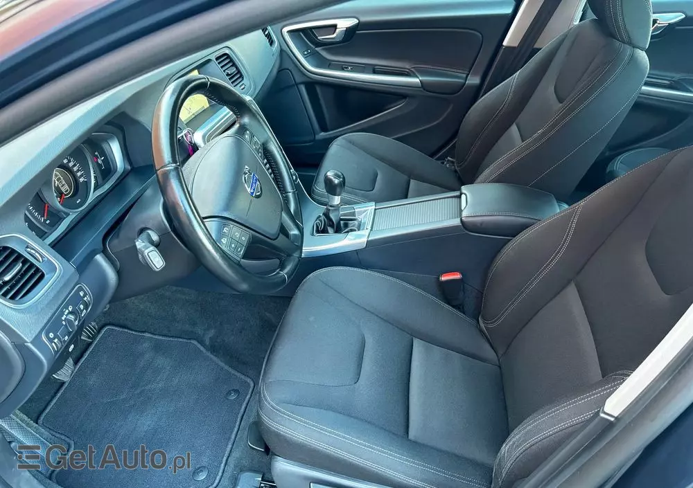 VOLVO S60 D2 Momentum