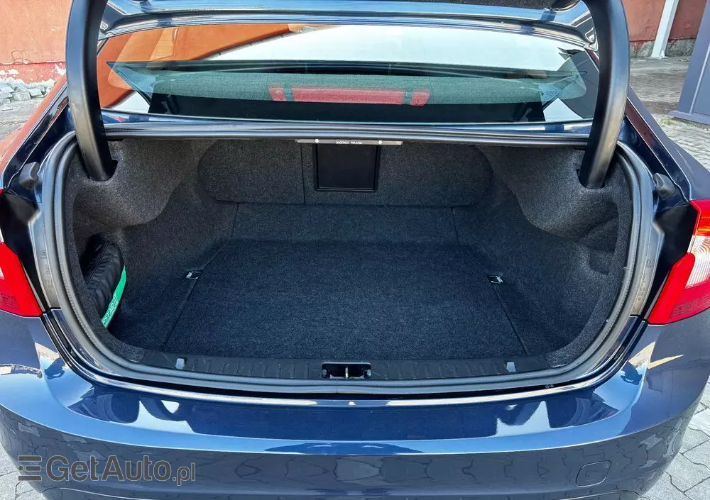 VOLVO S60 D2 Momentum