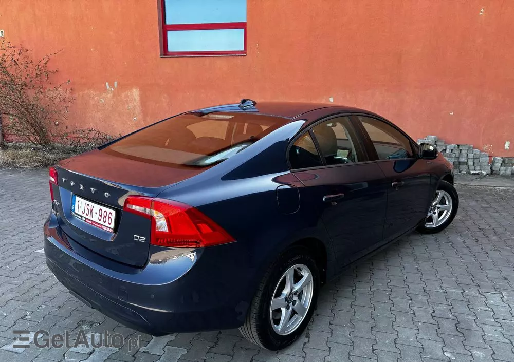 VOLVO S60 D2 Momentum