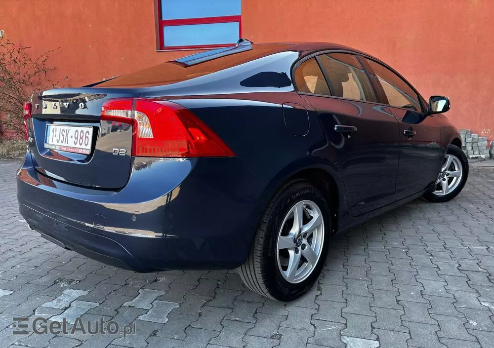 VOLVO S60 D2 Momentum