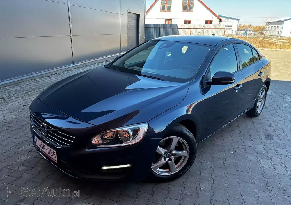 VOLVO S60 D2 Momentum