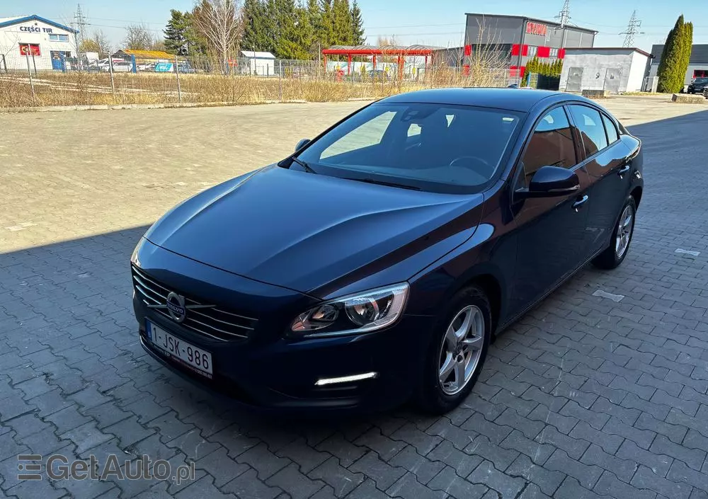 VOLVO S60 D2 Momentum