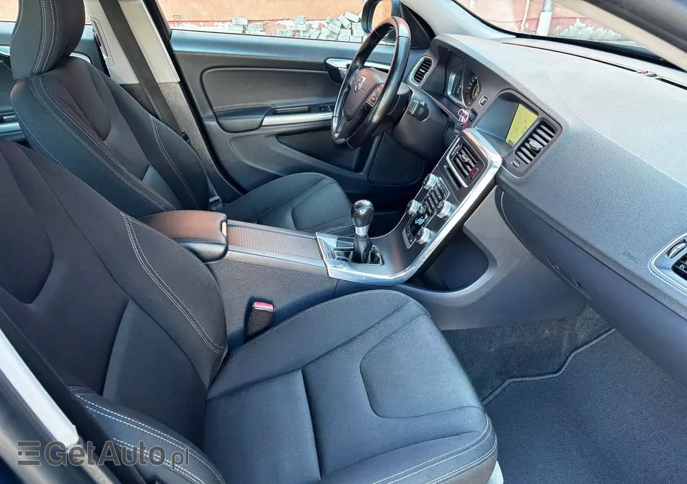 VOLVO S60 D2 Momentum