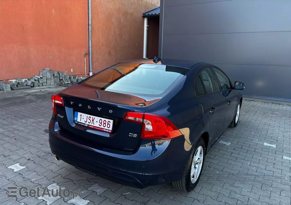VOLVO S60 D2 Momentum