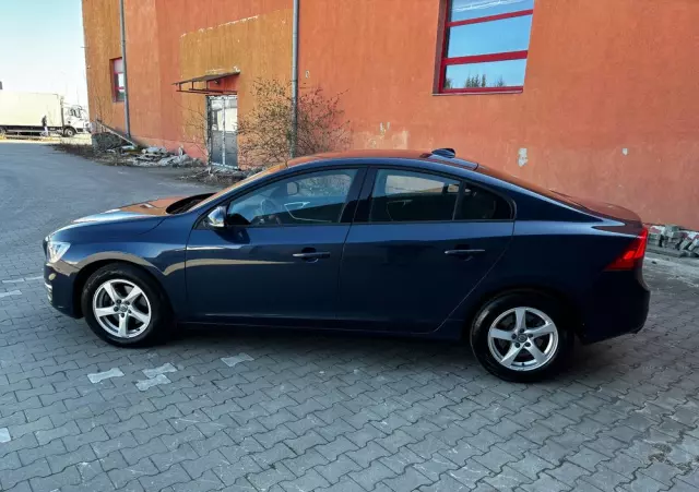 VOLVO S60 D2 Momentum