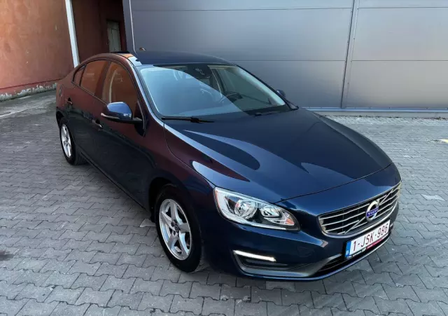 VOLVO S60 D2 Momentum