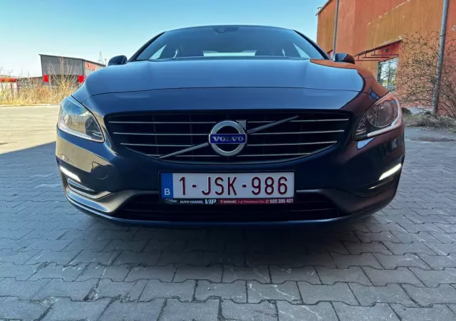 VOLVO S60 D2 Momentum