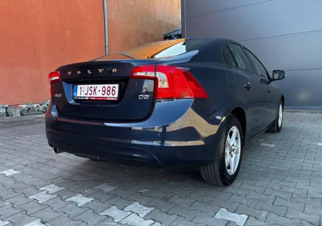 VOLVO S60 D2 Momentum