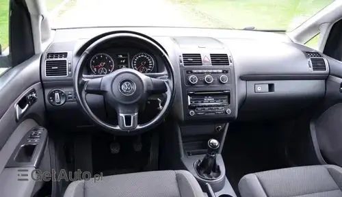 VOLKSWAGEN Touran 