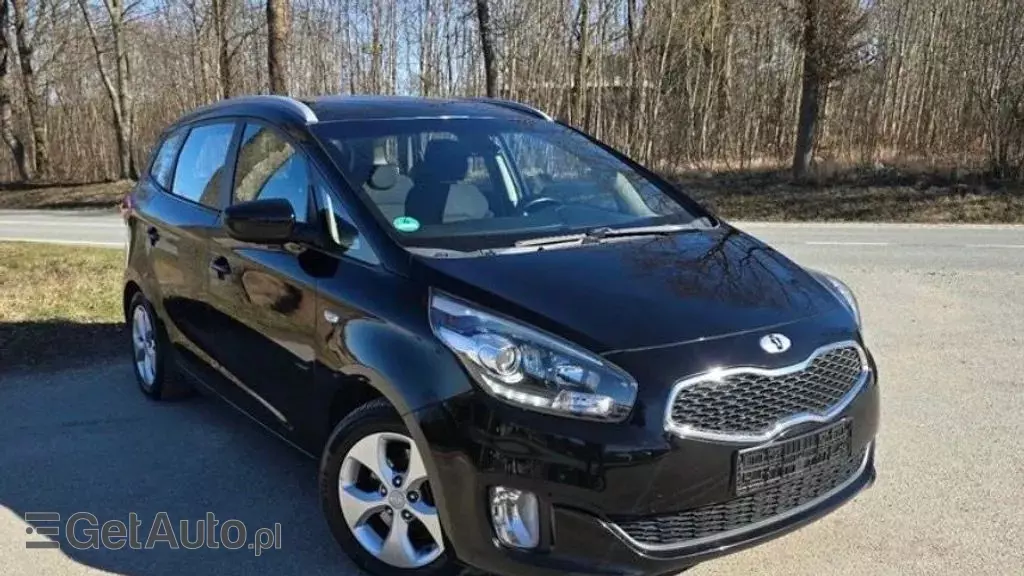 KIA Carens 