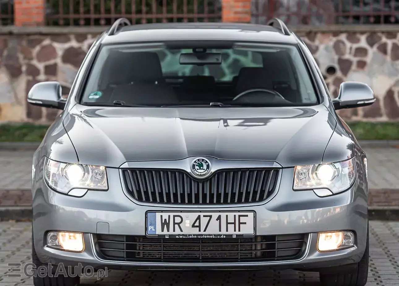 SKODA Superb 