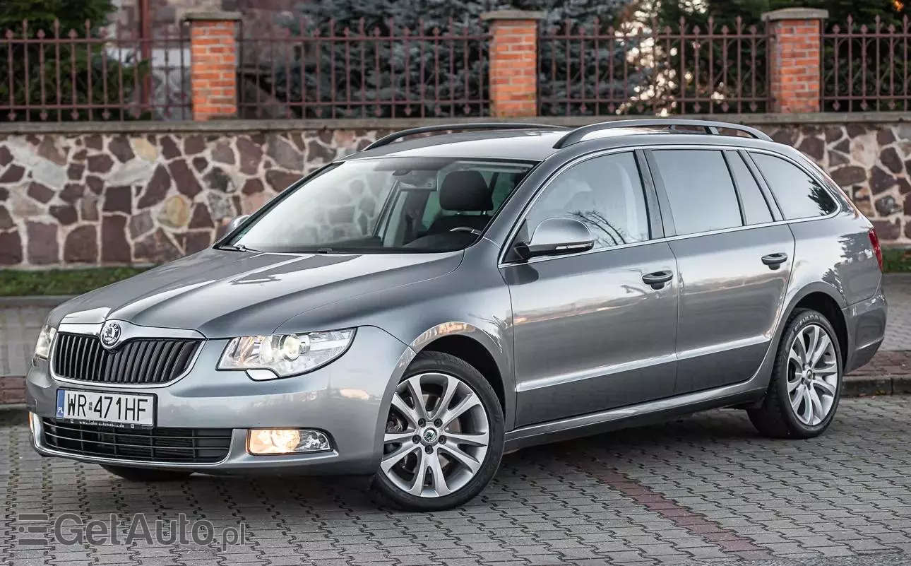 SKODA Superb 