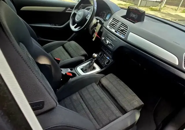 AUDI Q3 1.4 TFSI S tronic