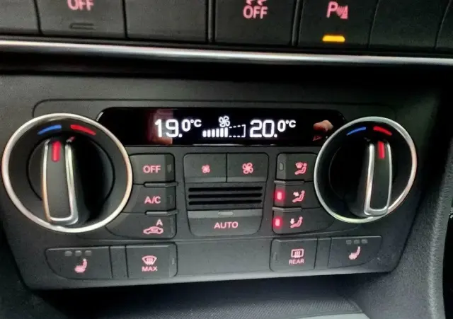 AUDI Q3 1.4 TFSI S tronic