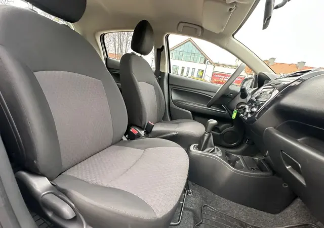 MITSUBISHI Space Star 