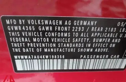 VOLKSWAGEN Golf 