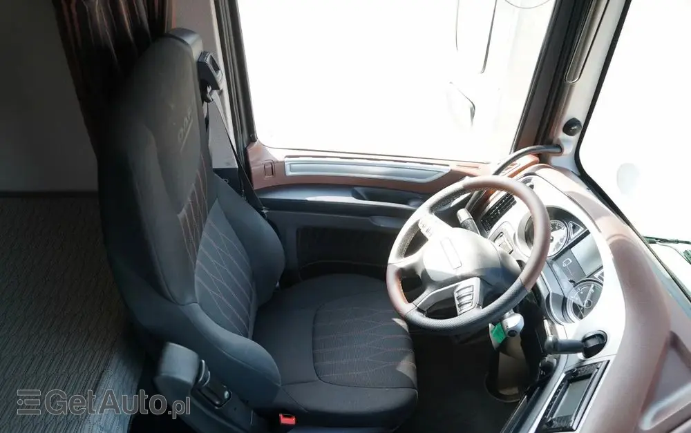 DAF XF 530 / RETARDER / KLIMA POSTOJOWA / SUPER SPACE CAB / ALUFELGI 