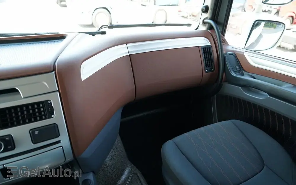 DAF XF 530 / RETARDER / KLIMA POSTOJOWA / SUPER SPACE CAB / ALUFELGI 