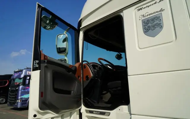 DAF XF 530 / RETARDER / KLIMA POSTOJOWA / SUPER SPACE CAB / ALUFELGI 