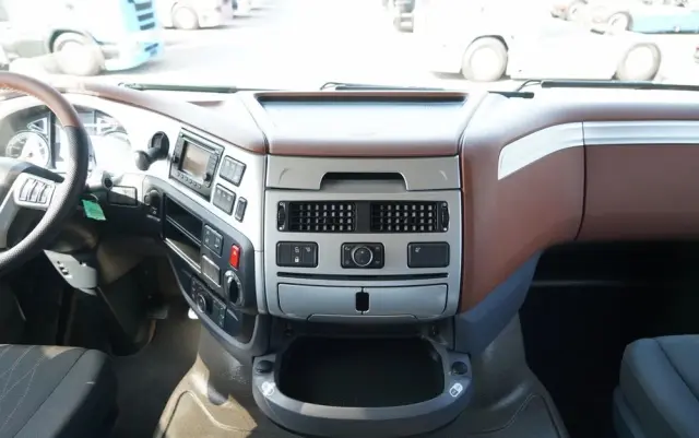 DAF XF 530 / RETARDER / KLIMA POSTOJOWA / SUPER SPACE CAB / ALUFELGI 