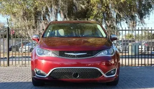 CHRYSLER Pacifica 