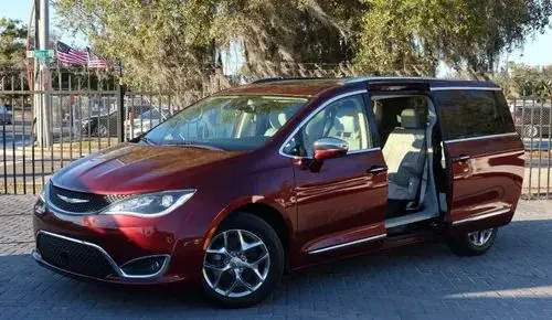 CHRYSLER Pacifica 