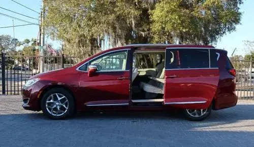 CHRYSLER Pacifica 