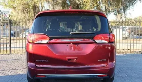 CHRYSLER Pacifica 