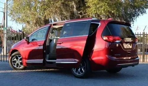 CHRYSLER Pacifica 