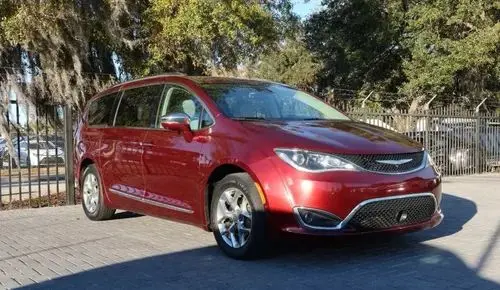 CHRYSLER Pacifica 