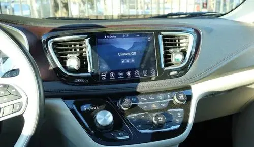 CHRYSLER Pacifica 