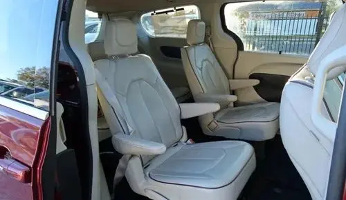 CHRYSLER Pacifica 